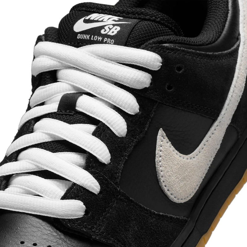 SB Dunk Low Pro 'Black White'