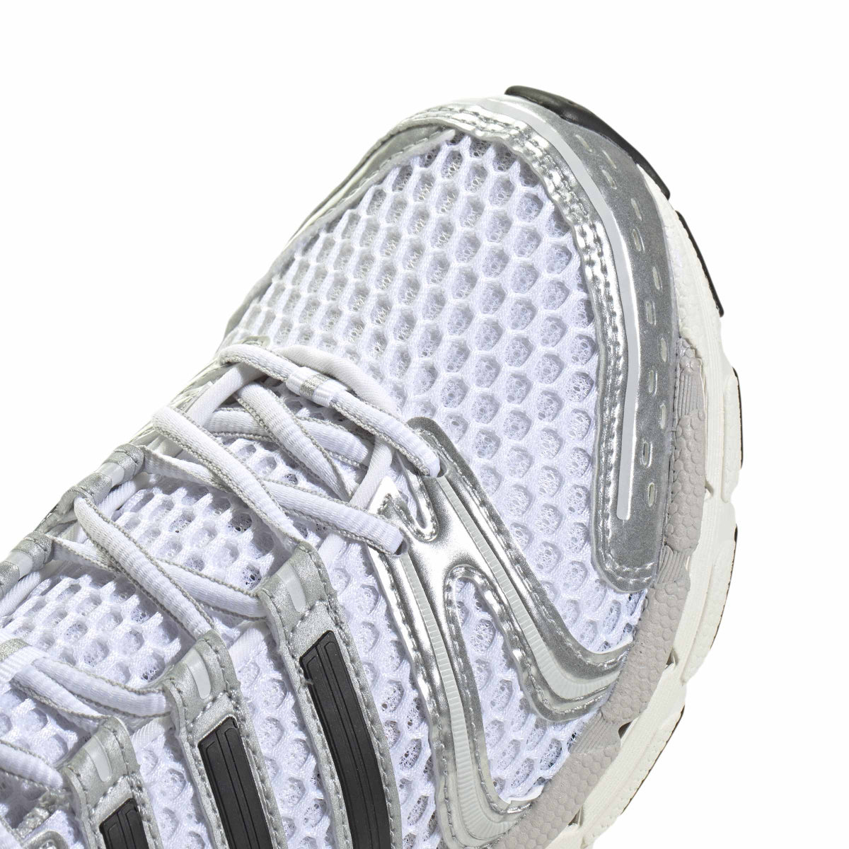 Adistar Control 5 'Silver Metalic Grey One'