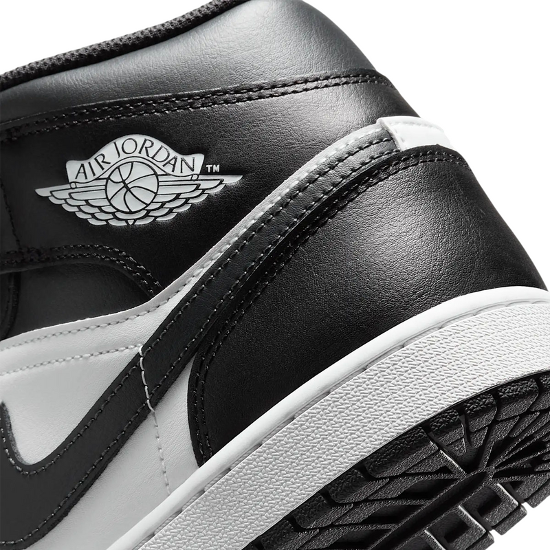 Air Jordan 1 Mid 'Off Noir Toe'