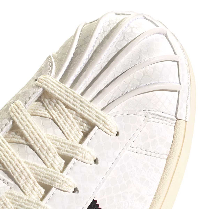 Superstar 'Year of the Snake'