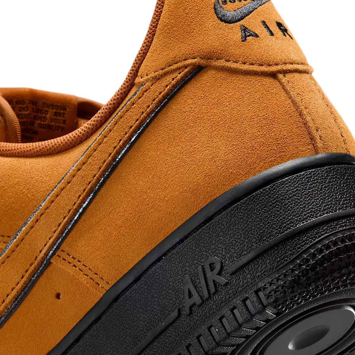 国内配送 NIKE AIR FORCE 1 '07 LV8 BLACK/DESERT OCHRE Nike Air Force 1 Low LV8 Black Desert Ochre (GS) - II0512