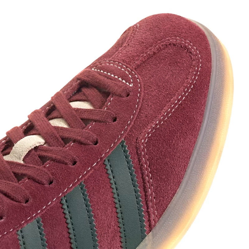 Gazelle Indoor 'Shadow Red Shadow Green'