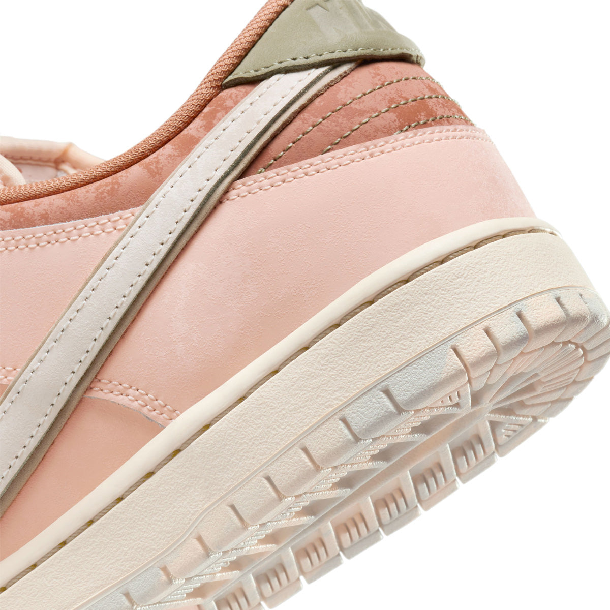 SB Dunk Low Pro Premium 'Trocadero Gardens'