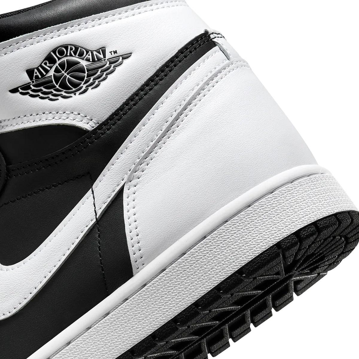 Jordan 1 retro high og black and white best sale