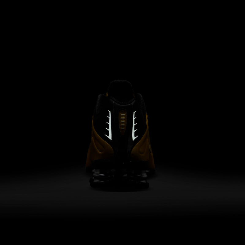 Wmns Shox R4 'Black Metallic Gold'