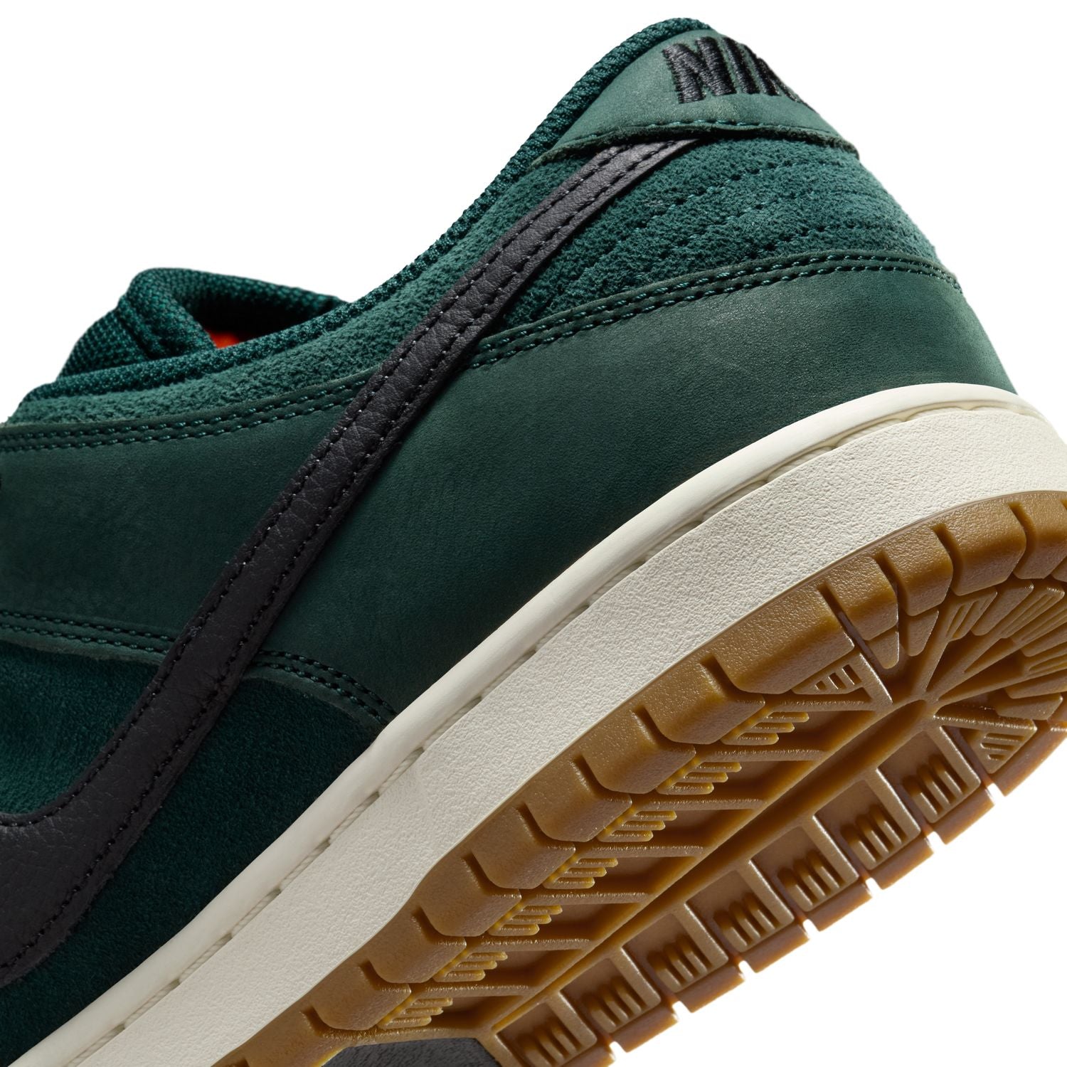SB Dunk Low Pro 'Deep Fir'