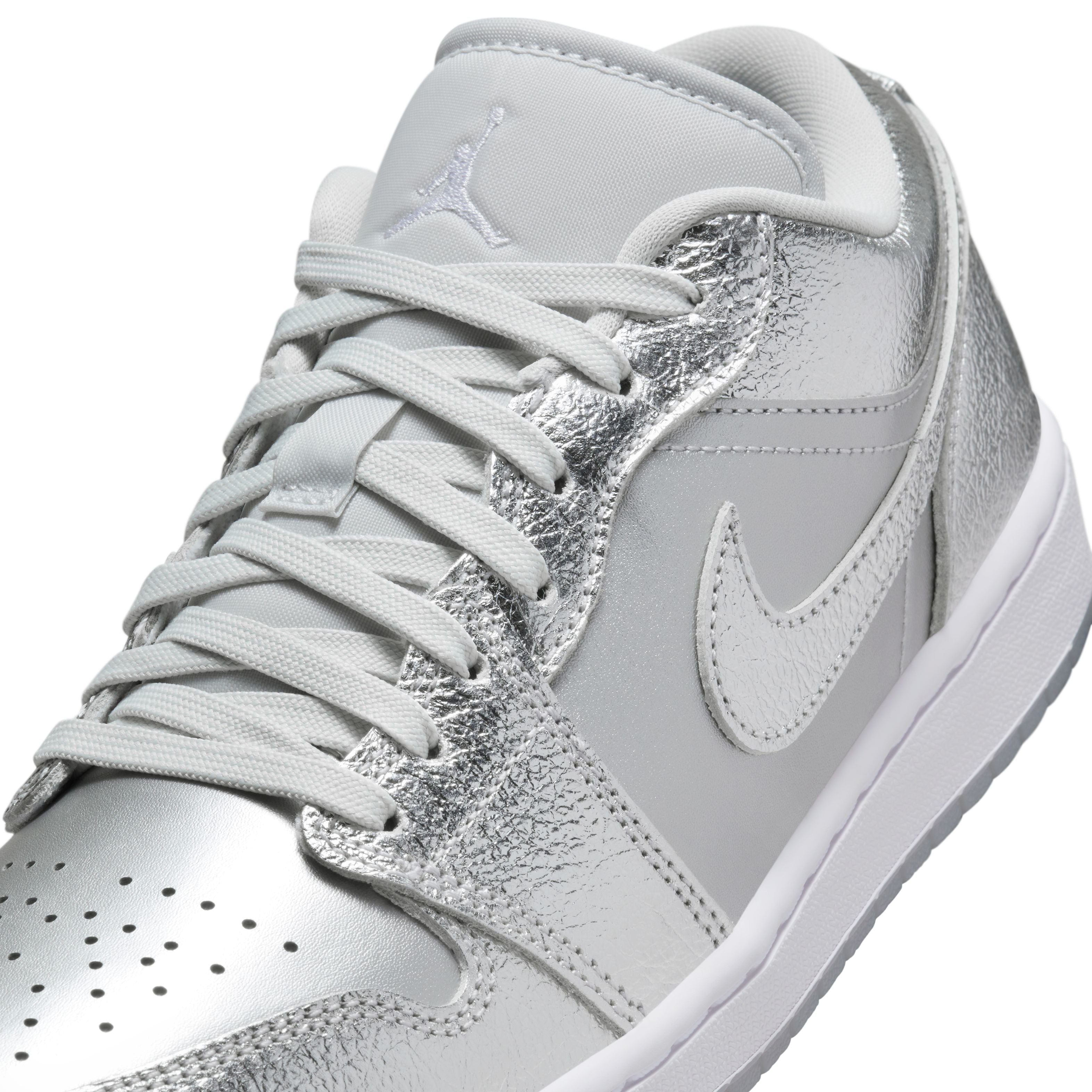 Wmns Air Jordan 1 Low SE 'Metallic Silver'