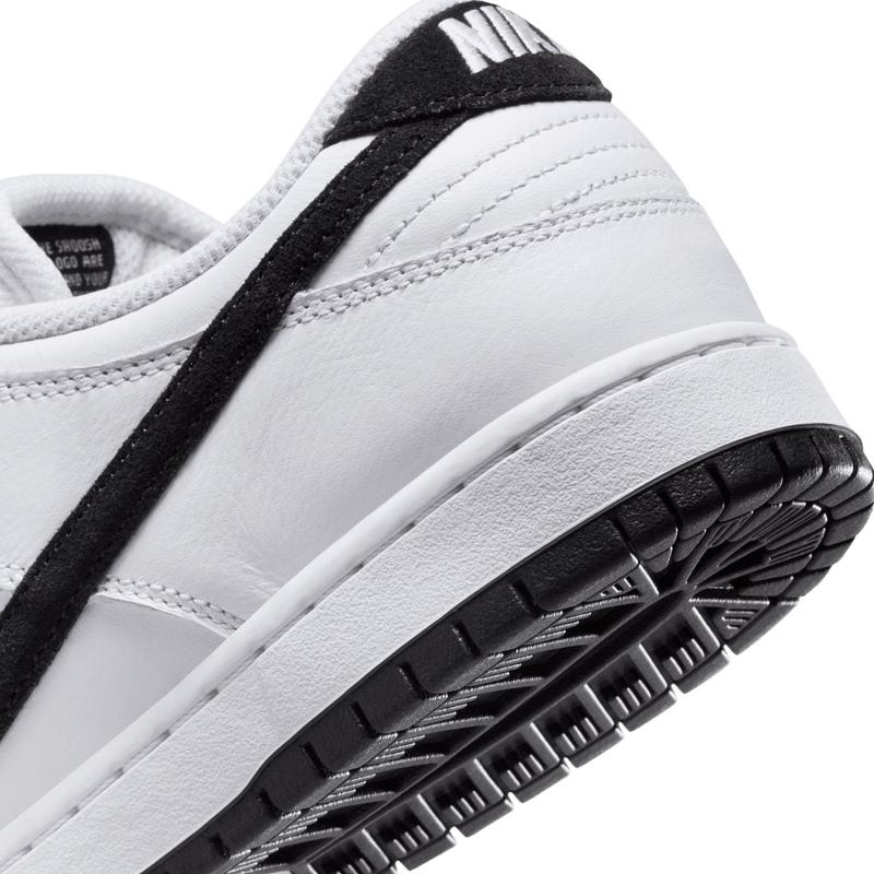 SB Dunk Low Pro 'White Black'