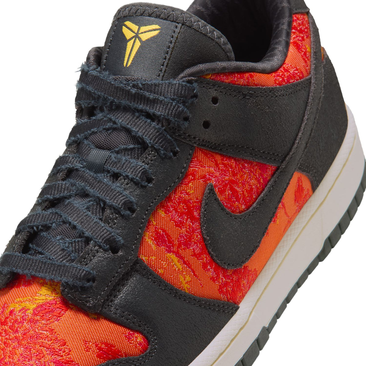 Kobe Dunk Low Protro 'Mamba Eterno'
