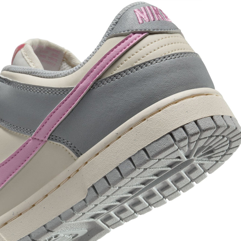 Wmns Dunk Low Next Nature 'Light Smoke Grey'