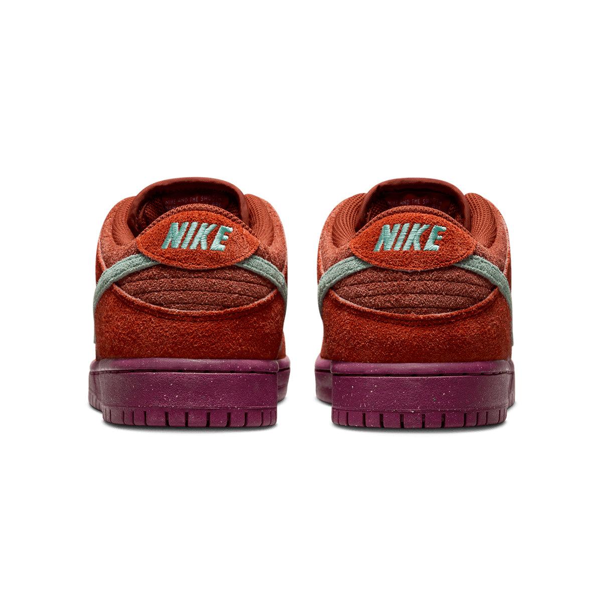 New In Box Nike SB Dunk Low 