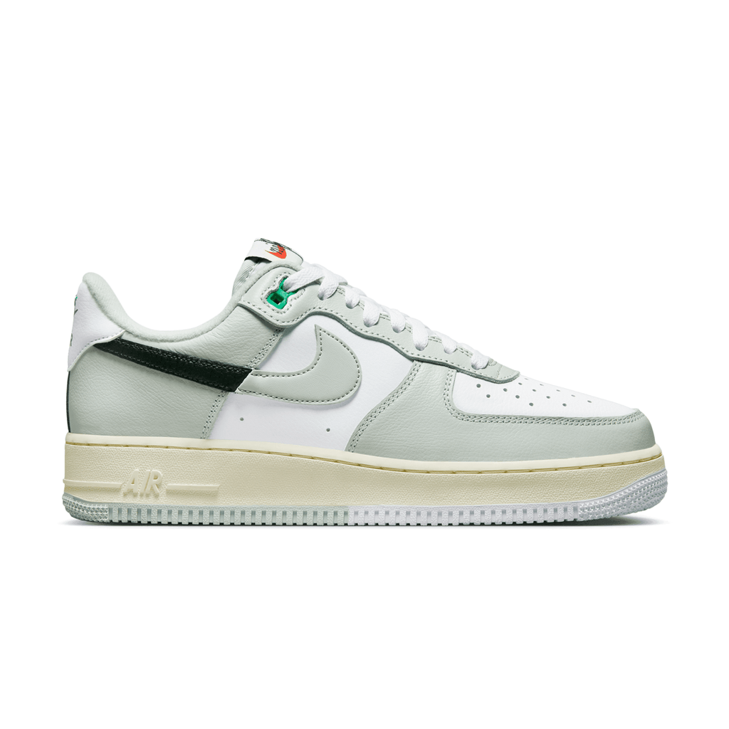 Nike Air Force 1 07 LV8 Split Limited Edt