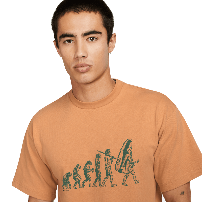 Sneaker Evolution Tee 'Flax'