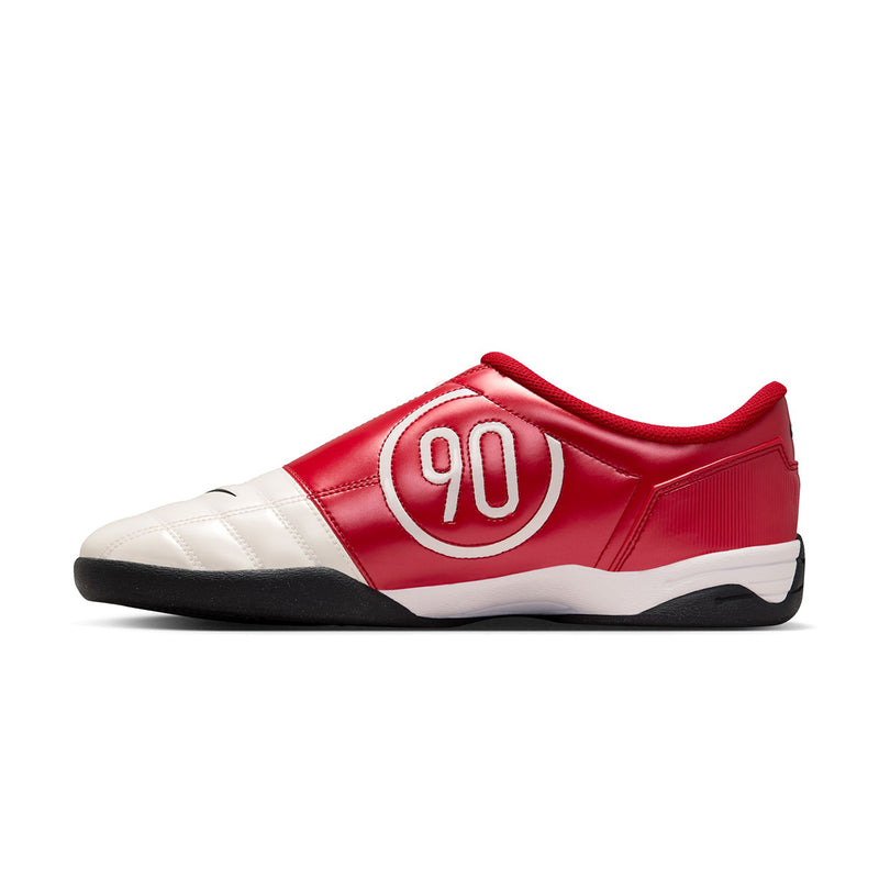 Total 90 'White Gym Red'