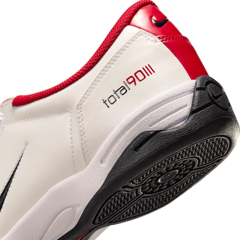 Total 90 'White Gym Red'
