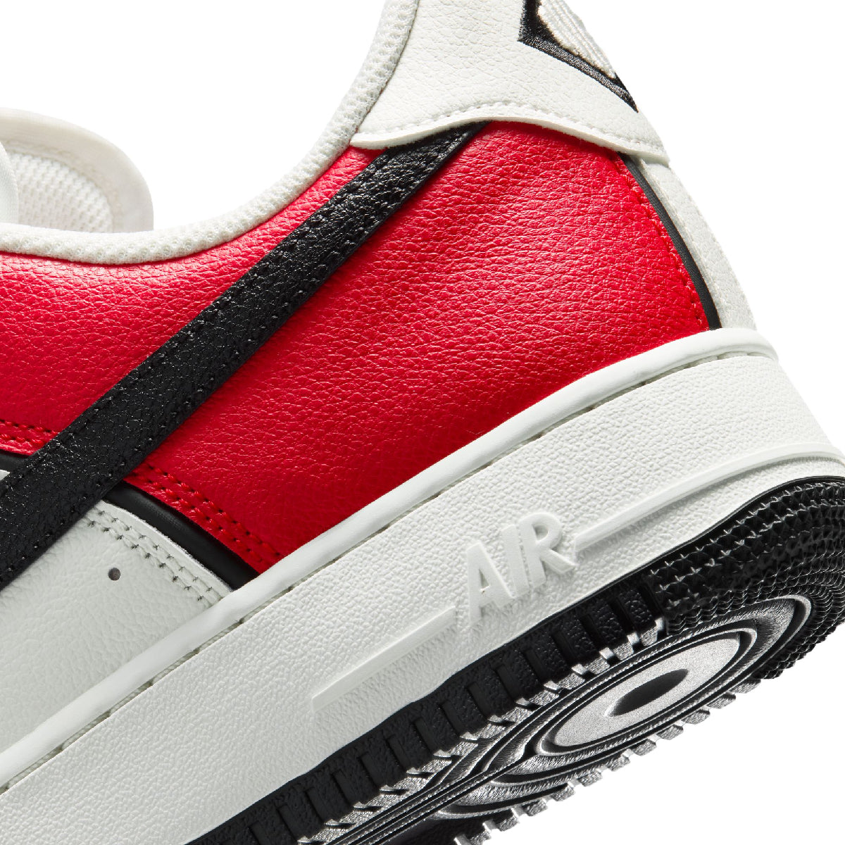 Air Force 1 ‘07 ‘University Red’