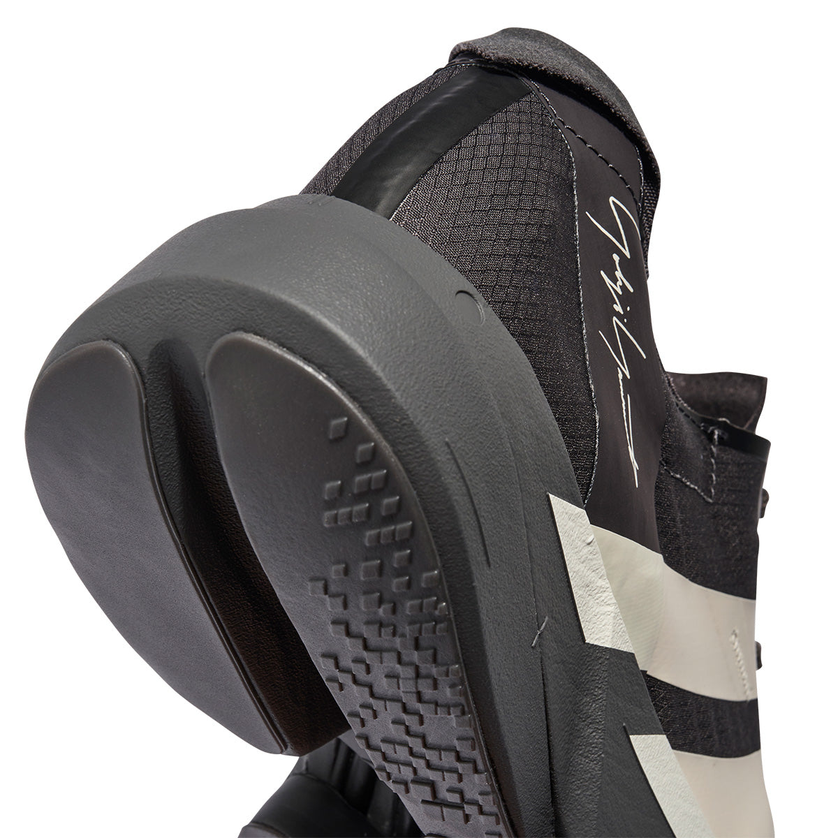 Adios Pro 4 'Utility Black'