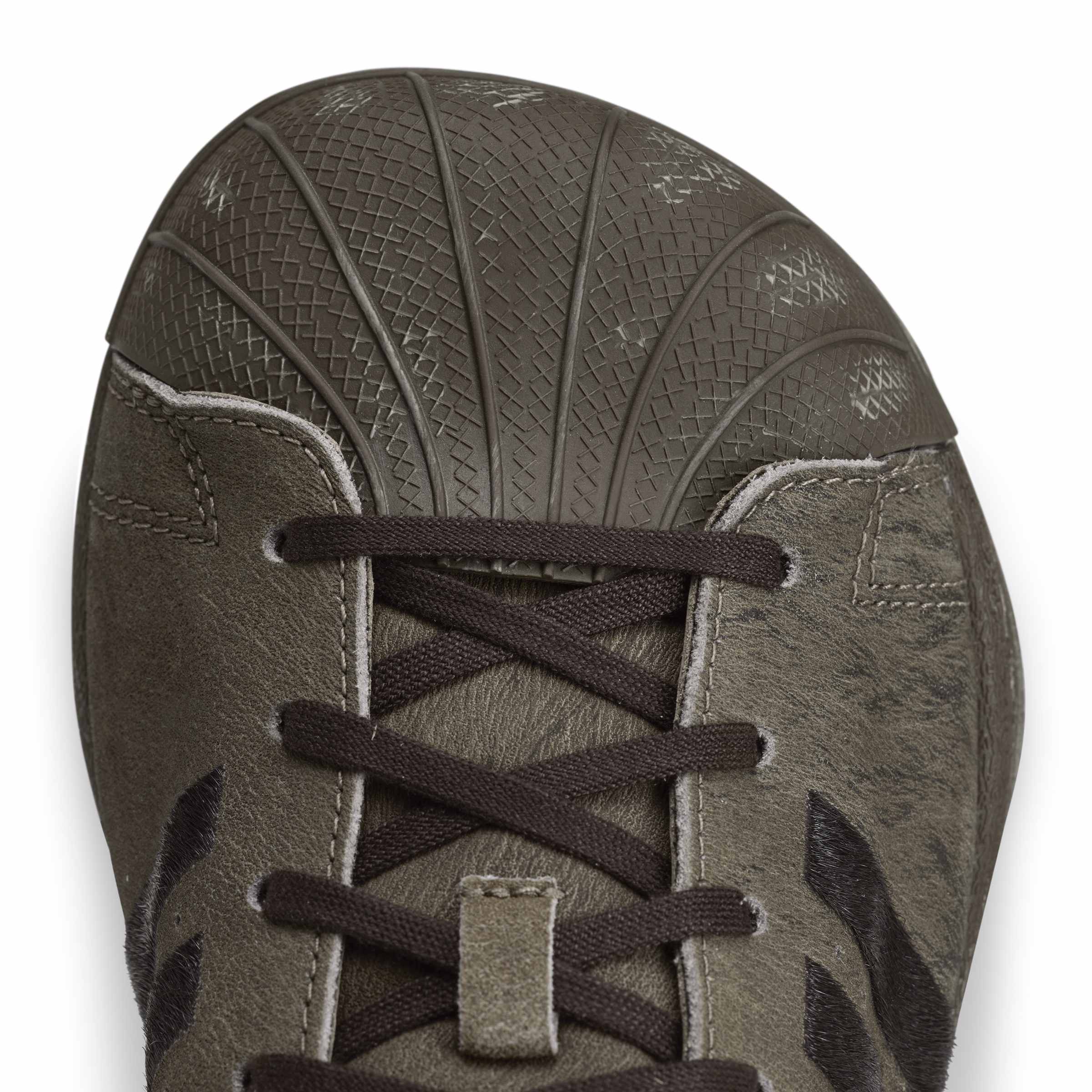 + Avavav Wmns Superstar 'Dark Brown'