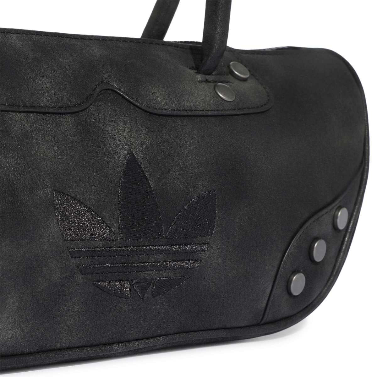 Bowling Bag Studs 'Black'
