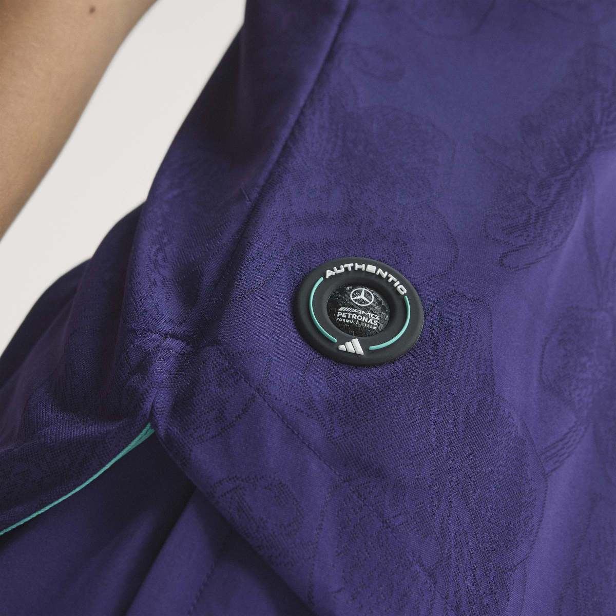+ Mercedes-AMG Petronas F1 Team Vanda Bloom Wmns Driver Jersey 'Dark Purple'