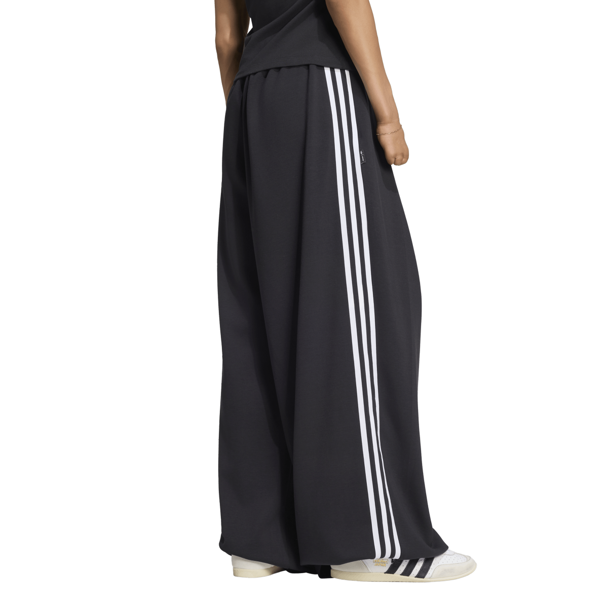 + Jennie Pleated Track Pants 'Black'