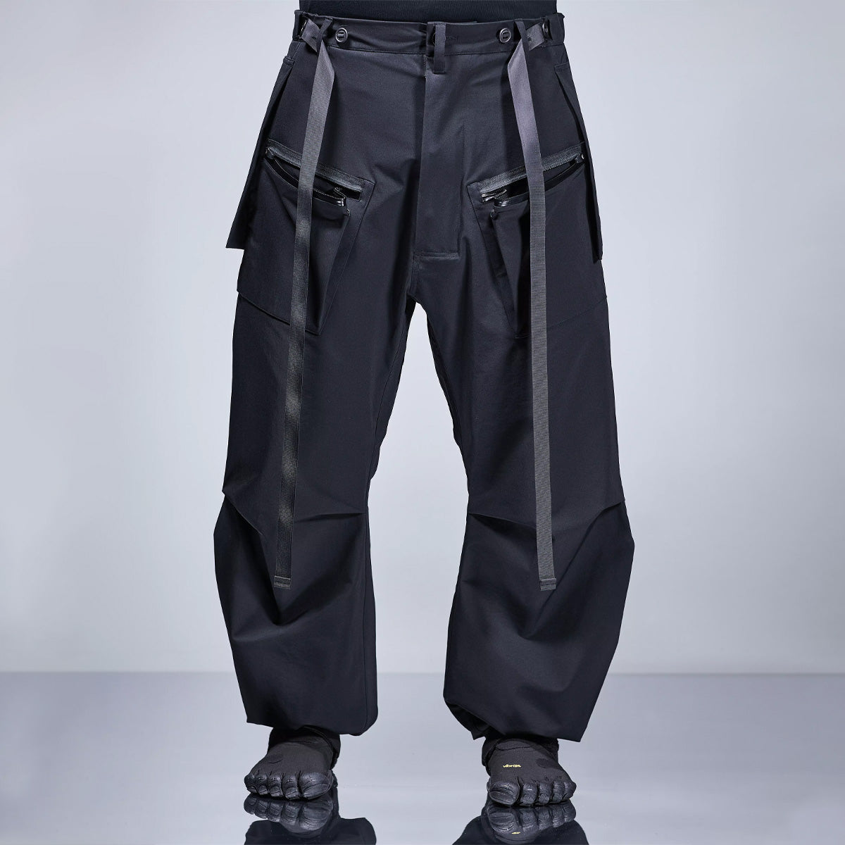【DISCERNMENT】N4 Den Pocket Pants Westfall: Men's Zip Pocket Denim Pant (Black) | DSMNY E-SHOP