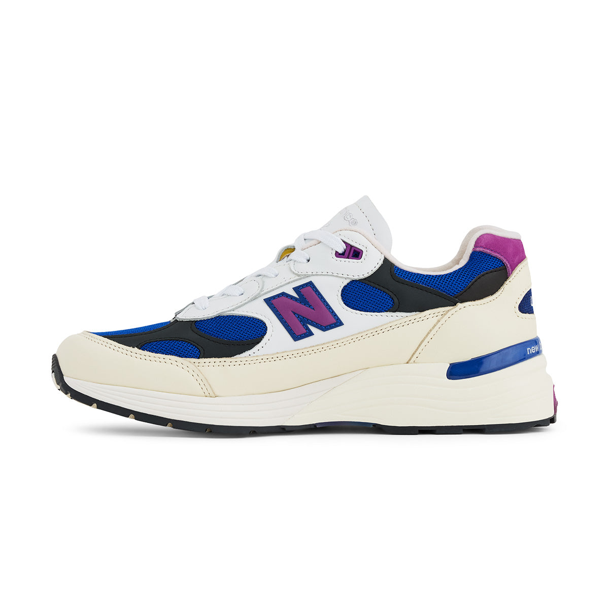 in USA 992 'White Team Royal'