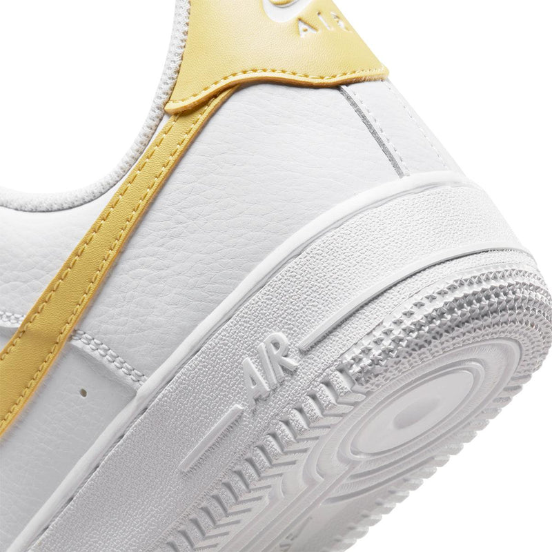 Wmns Air Force 1 '07 'White Saturn Gold'