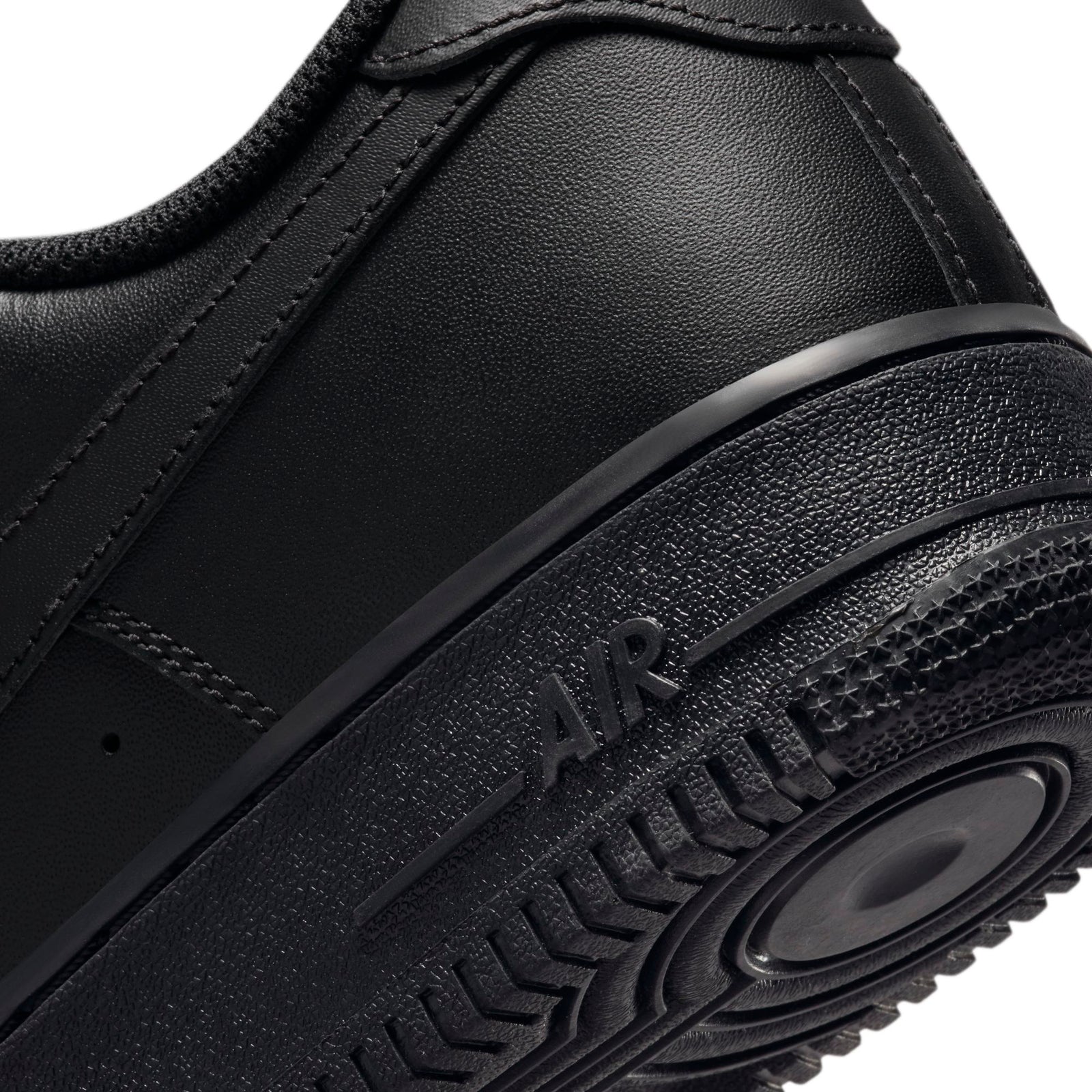 Nike Air Force 1 '07 'Triple Black' – Limited Edt