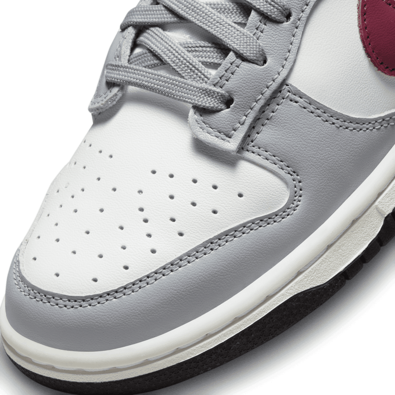 Nike Wmns Dunk Low 'Grey Team Red' – Limited Edt