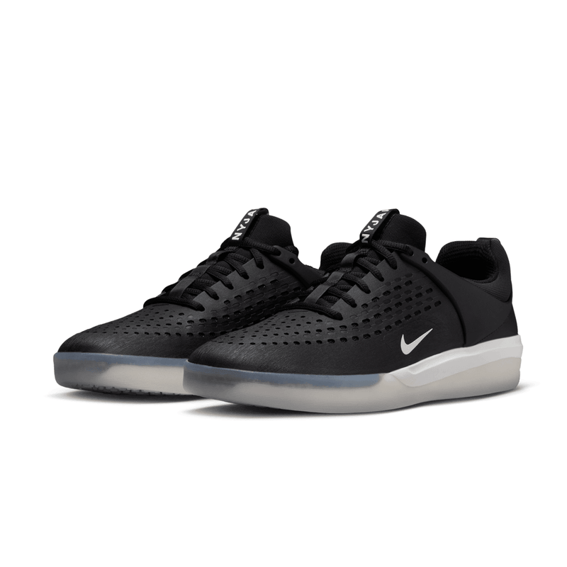 Nike sb nyjah black sales white