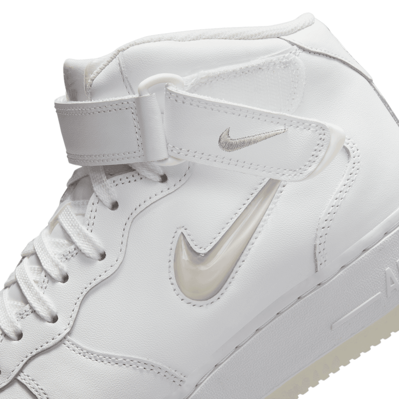 Nike air force 2025 1 mid mens black