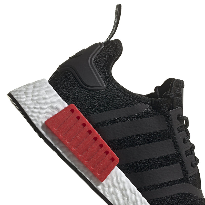 1532 n milwaukee adidas