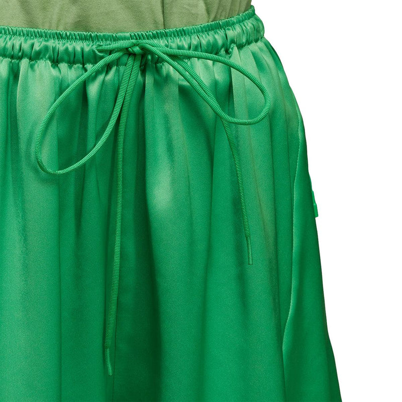 Wmns Classic Tech Silk Shorts 'Semi Flash Green'