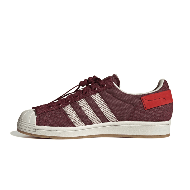 Red superstar 2025 adidas shoes
