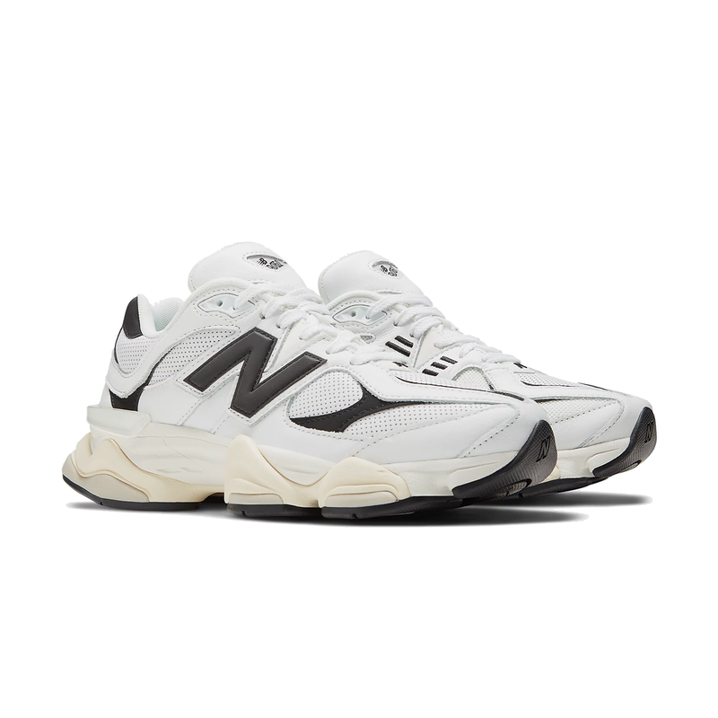 9060 'White Black'